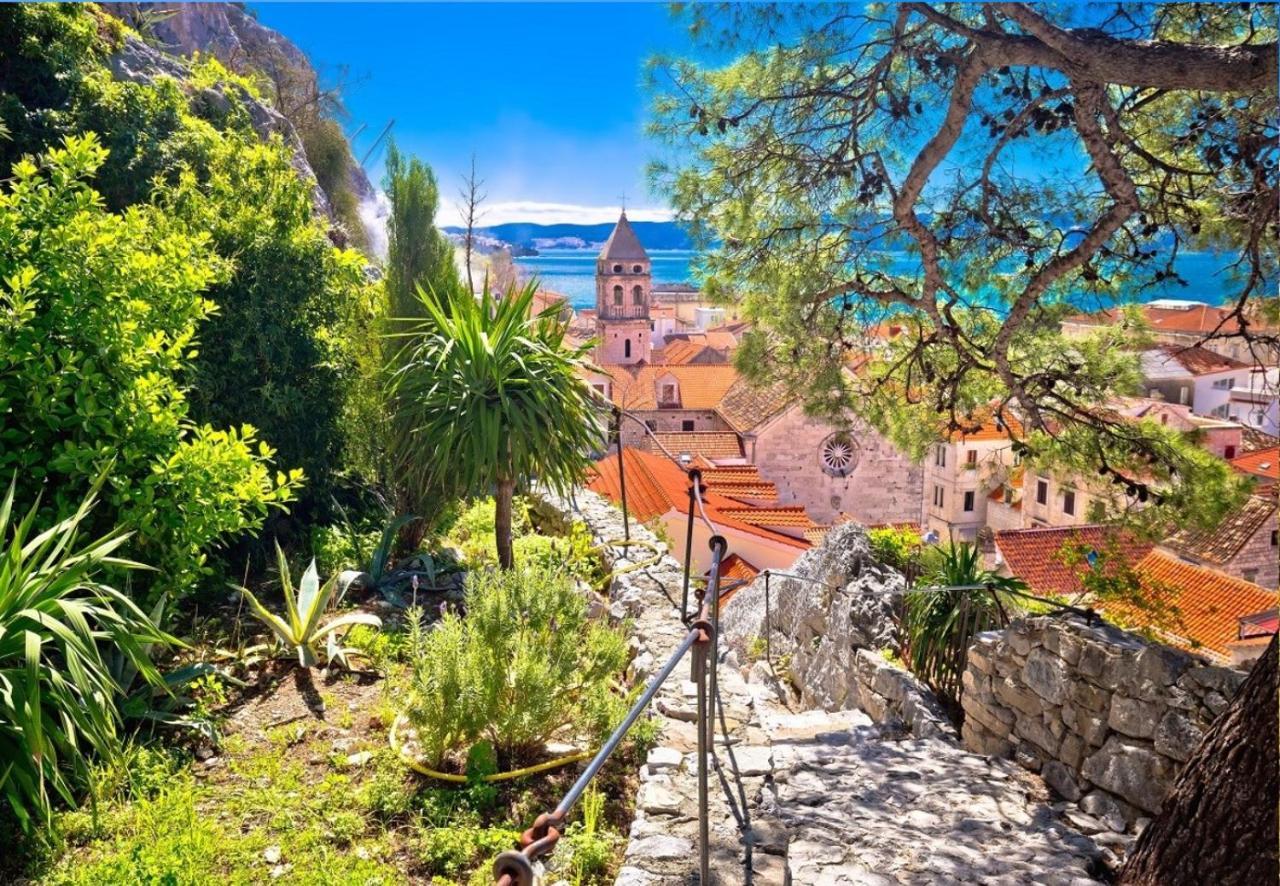 Sunny Vista Apartment Omis Bagian luar foto